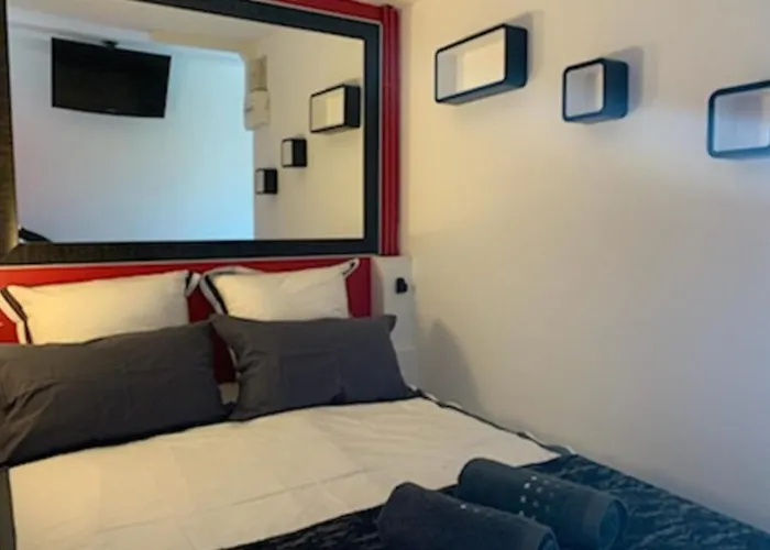 Naturiste Cap D'agde Port Nature 869 *